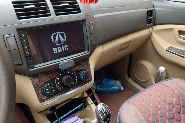 Used BAIC Weiwang M30 2015 1.5L Comfort version DAM15 Audio And AC Panel