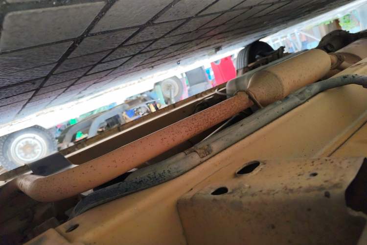Used BAIC Weiwang M30 2015 1.5L Basic Version DAM15 Chassis Front Right