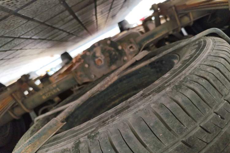 Used BAIC Weiwang M30 2015 1.5L Basic Version DAM15 Chassis Rear