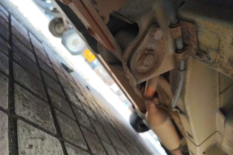 Used BAIC Weiwang M30 2015 1.5L Basic Version DAM15 Chassis Rear Right