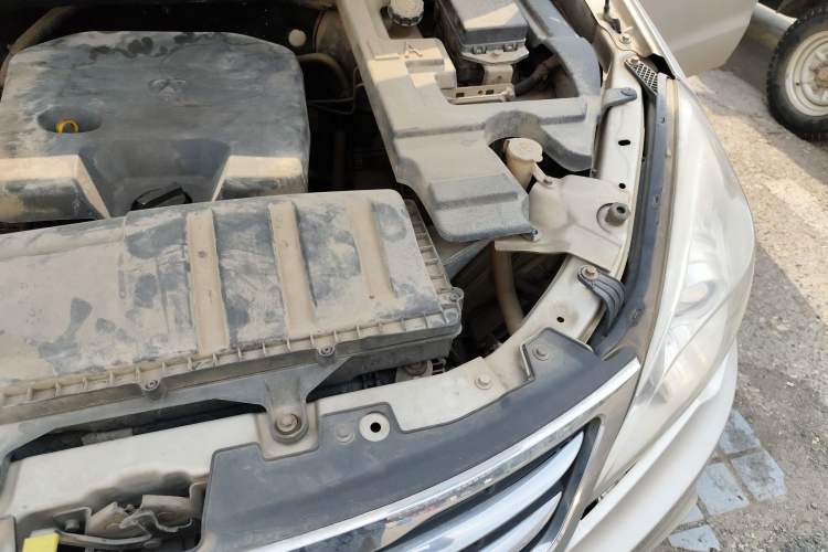 Used BAIC Weiwang M30 2015 1.5L Basic Version DAM15 Engine Bay Left