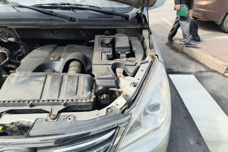 Used BAIC Weiwang M30 2015 1.5L Comfort Version BJ415B Engine Bay Left