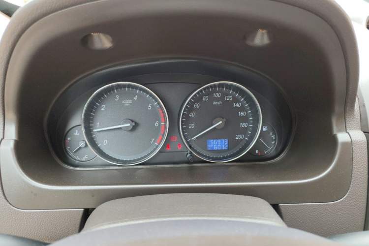 Used BAIC Weiwang M30 2015 1.5L Comfort version DAM15 Instrument Cluster