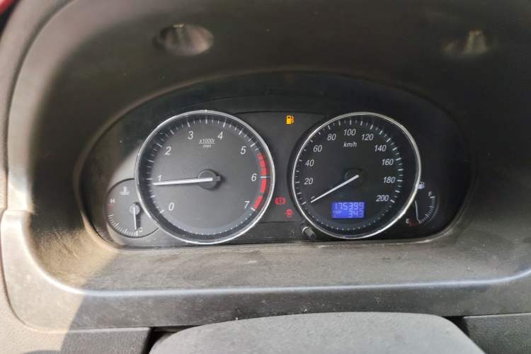 Used BAIC Weiwang M30 2015 1.5L Basic Version DAM15 Instrument Cluster