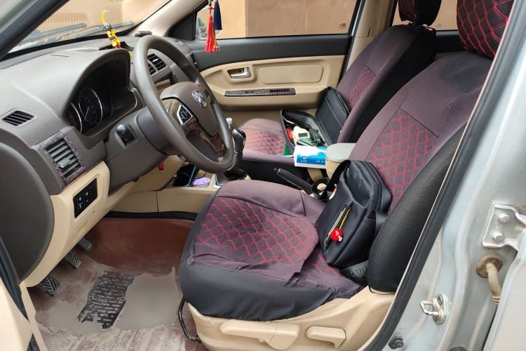 Used BAIC Weiwang M30 2015 1.5L Comfort version DAM15 Left Front Seat