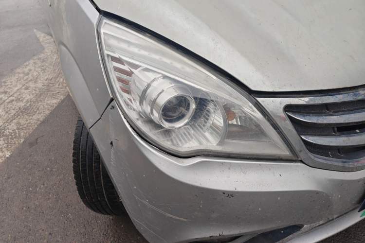 Used BAIC Weiwang M30 2015 1.5L Basic Version BJ415B Right Front Headlight