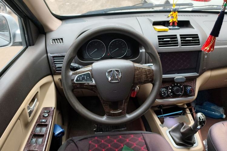 Used BAIC Weiwang M30 2015 1.5L Comfort version DAM15 Steering Wheel