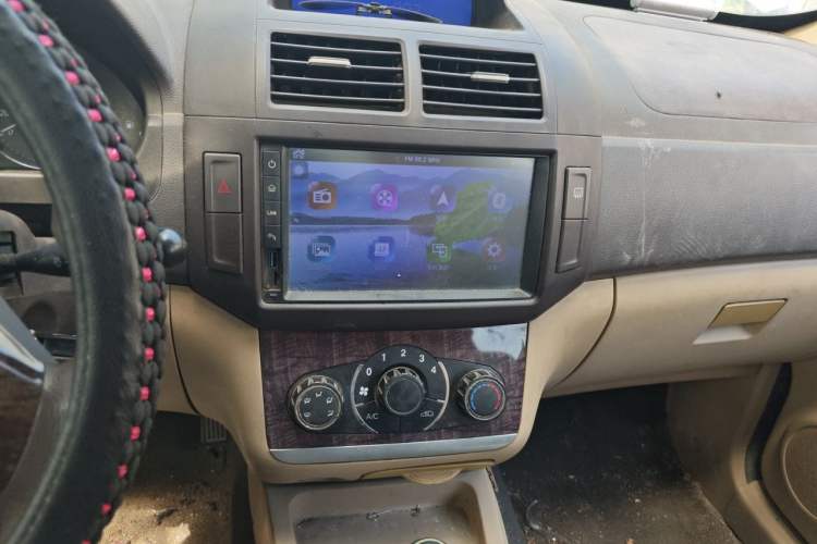Used BAIC Weiwang M30 2015 1.5L Comfort version DAM15 Audio And AC Panel