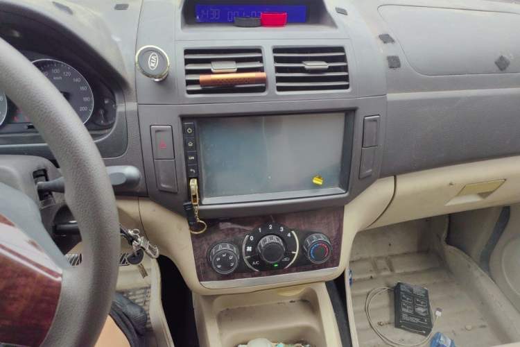 Used BAIC Weiwang M30 2015 1.5L Basic Version DAM15 Audio And AC Panel
