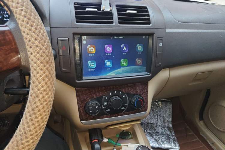 Used BAIC Weiwang M30 2015 1.5L Comfort version DAM15 Audio And AC Panel