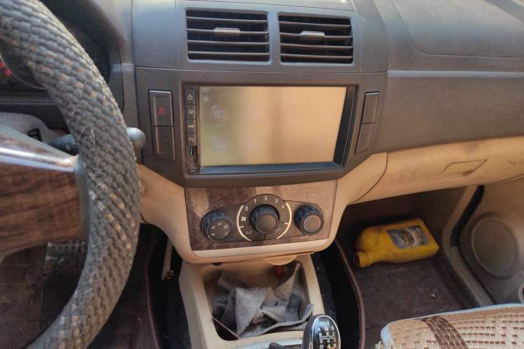 Used BAIC Weiwang M30 2015 1.5L Basic Version DAM15 Audio And AC Panel