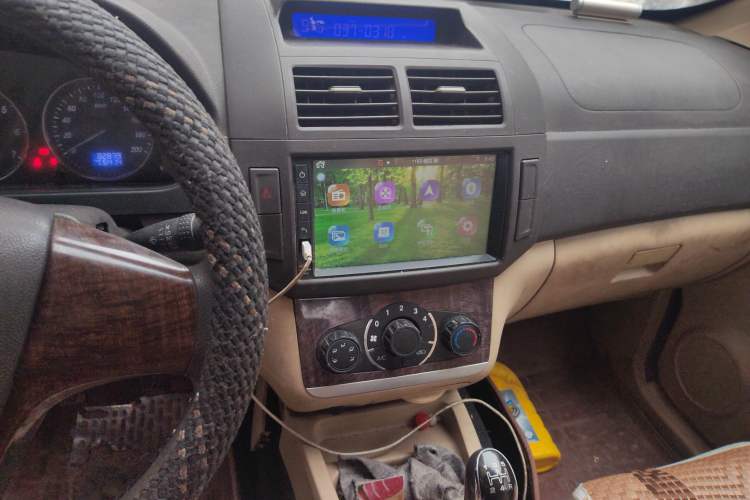 Used BAIC Weiwang M30 2015 1.5L Basic Version DAM15 Audio And AC Panel