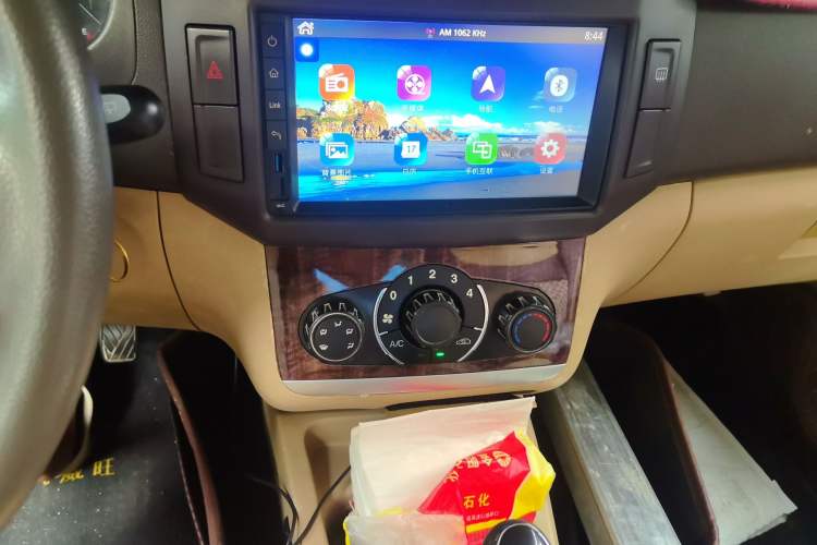 Used BAIC Weiwang M30 2015 1.5L Comfort version DAM15 Audio And AC Panel