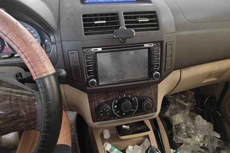 Used BAIC Weiwang M30 2015 1.5L Basic Version DAM15 Audio And AC Panel