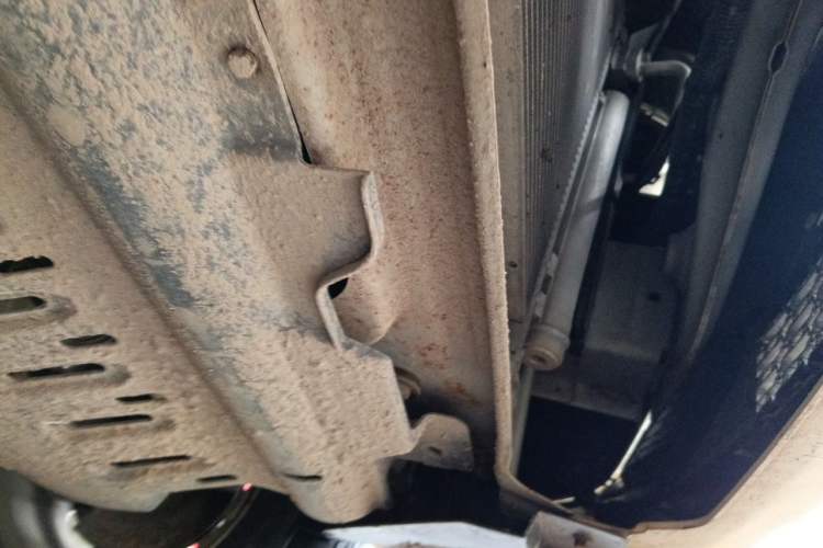 Used BAIC Weiwang M30 2015 1.5L Comfort Version BJ415B Chassis Front Left