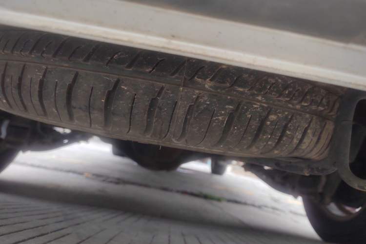 Used BAIC Weiwang M30 2015 1.5L Comfort version DAM15 Chassis Rear
