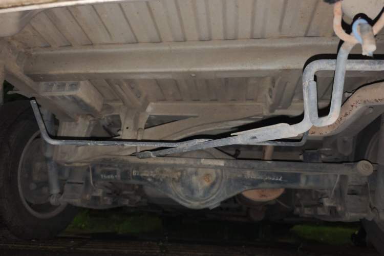 Used BAIC Weiwang M30 2015 1.5L Comfort version DAM15 Chassis Rear
