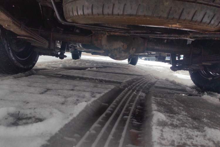 Used BAIC Weiwang M30 2015 1.5L Basic Version DAM15 Chassis Rear