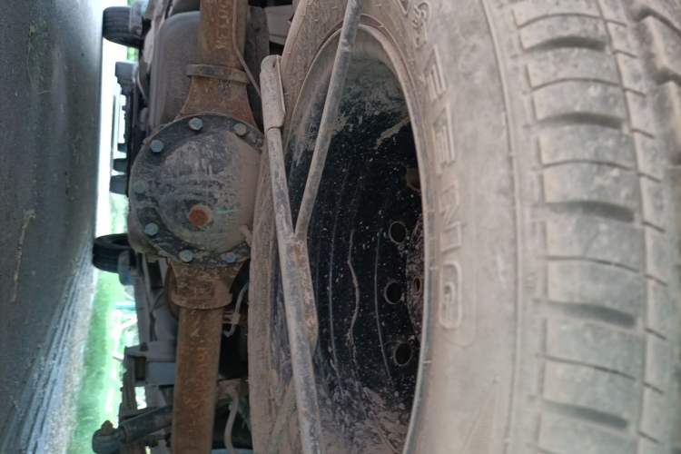 Used BAIC Weiwang M30 2015 1.5L Basic Version DAM15 Chassis Rear