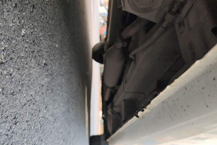 Used BAIC Weiwang M30 2015 1.5L Basic Version DAM15 Chassis Rear Right