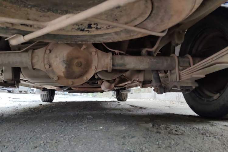 Used BAIC Weiwang M30 2015 1.5L Basic Version DAM15 Chassis Rear