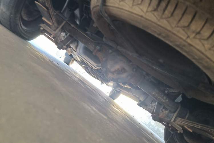 Used BAIC Weiwang M30 2015 1.5L Basic Version DAM15 Chassis Rear