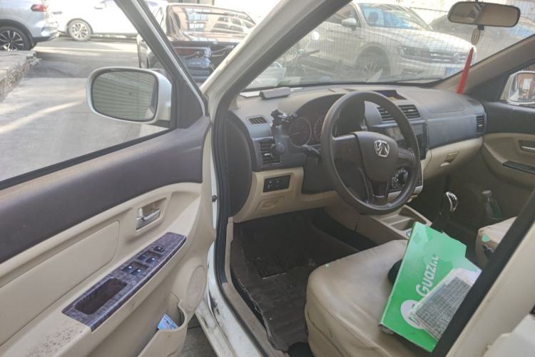 Used BAIC Weiwang M30 2015 1.5L Basic Version BJ415B Driver Seat