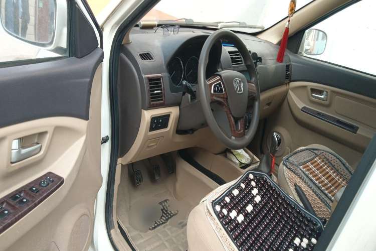 Used BAIC Weiwang M30 2015 1.5L Comfort version DAM15 Driver Seat