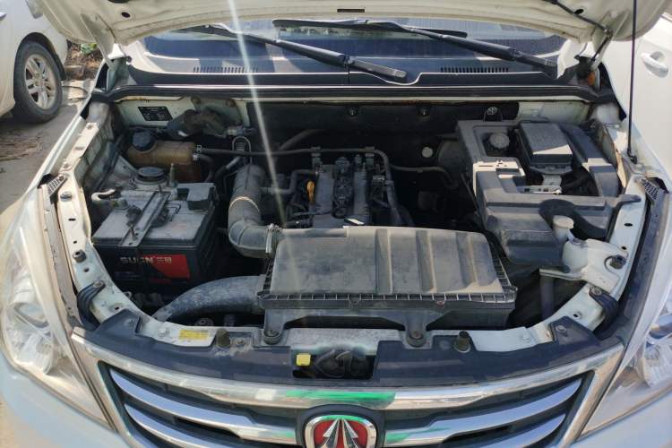 Used BAIC Weiwang M30 2015 1.5L Comfort version DAM15 Engine Bay