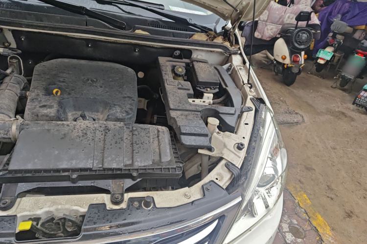 Used BAIC Weiwang M30 2015 1.5L Comfort version DAM15 Engine Bay Left