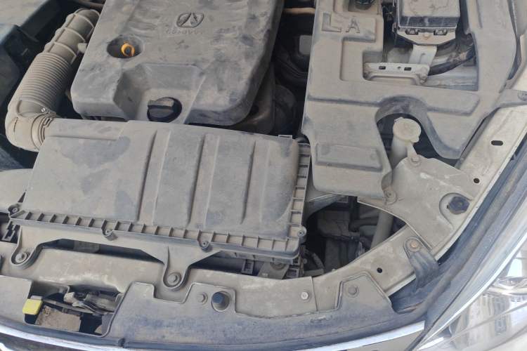 Used BAIC Weiwang M30 2015 1.5L Comfort version DAM15 Engine Bay Left