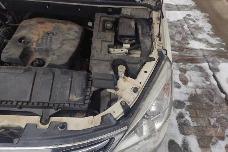 Used BAIC Weiwang M30 2015 1.5L Basic Version DAM15 Engine Bay Left