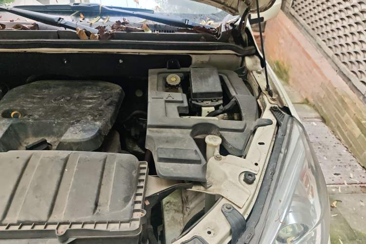 Used BAIC Weiwang M30 2015 1.5L Basic Version DAM15 Engine Bay Left