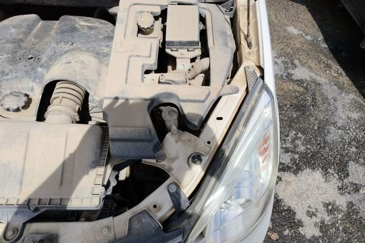 Used BAIC Weiwang M30 2015 1.5L Comfort Version BJ415B Engine Bay Left