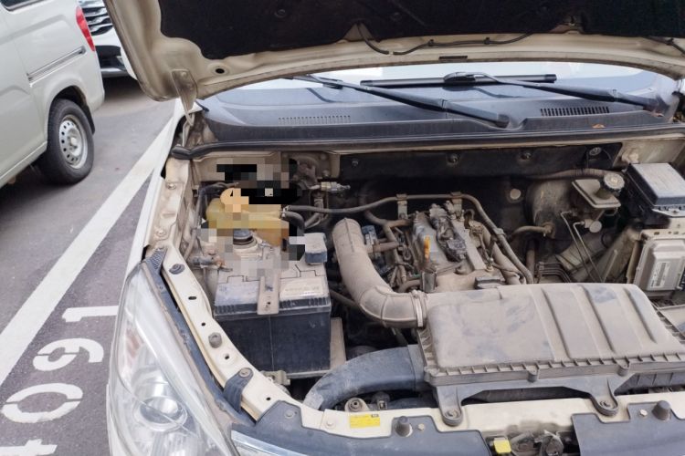 Used BAIC Weiwang M30 2015 1.5L Comfort Version BJ415B Engine Bay Right