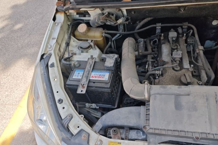 Used BAIC Weiwang M30 2015 1.5L Comfort version DAM15 Engine Bay Right