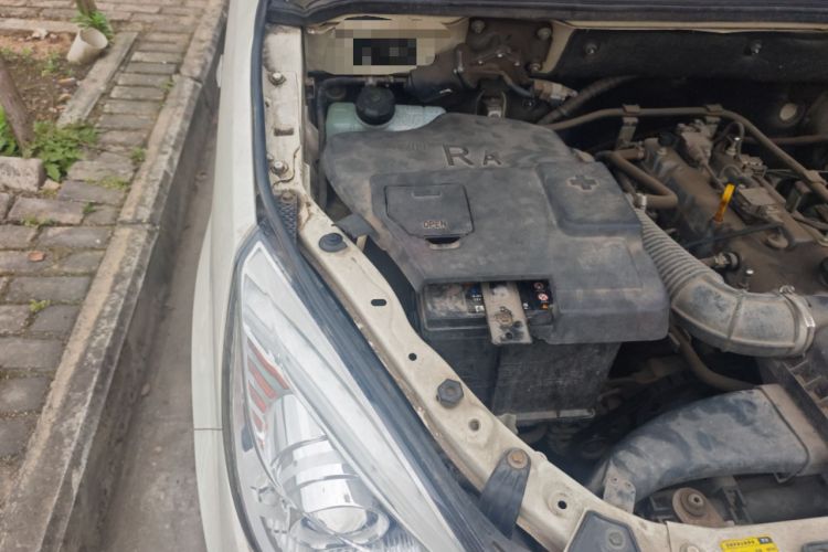 Used BAIC Weiwang M30 2015 1.5L Basic Version DAM15 Engine Bay Right