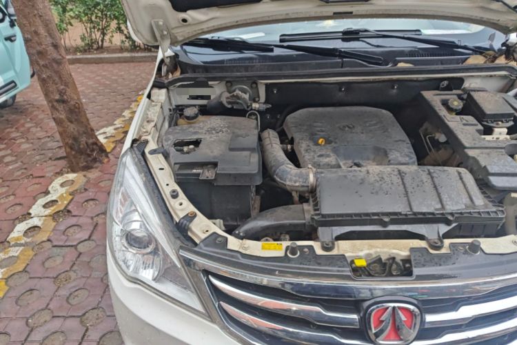 Used BAIC Weiwang M30 2015 1.5L Comfort version DAM15 Engine Bay Right