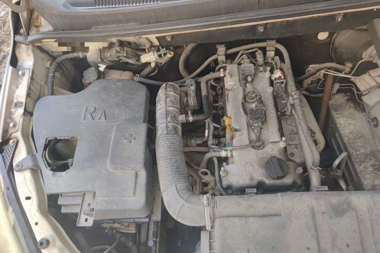 Used BAIC Weiwang M30 2015 1.5L Basic Version BJ415B Engine Bay Right