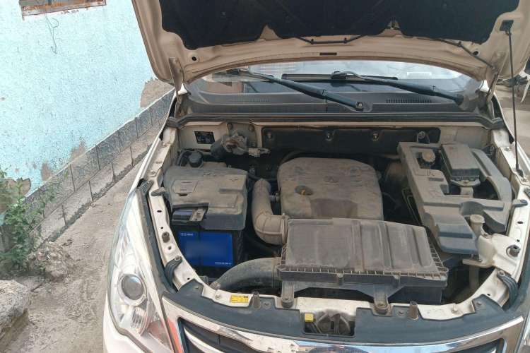 Used BAIC Weiwang M30 2015 1.5L Comfort version DAM15 Engine Bay Right