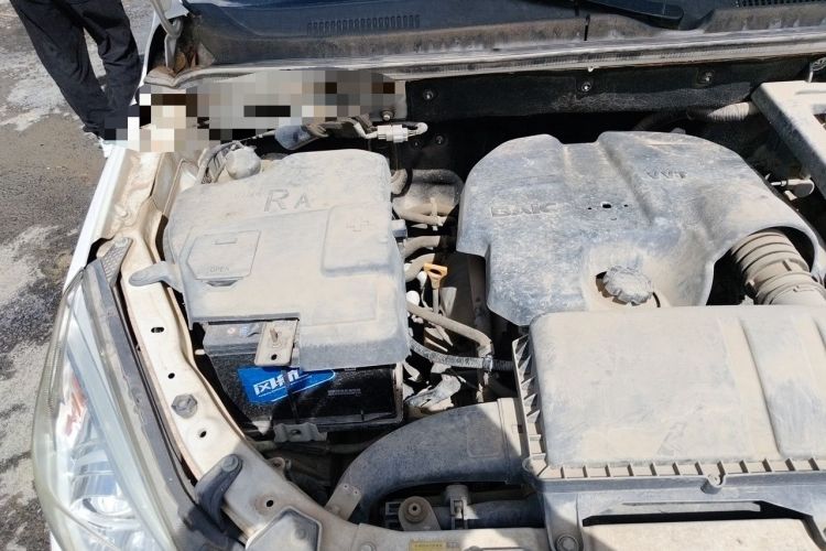 Used BAIC Weiwang M30 2015 1.5L Comfort Version BJ415B Engine Bay Right