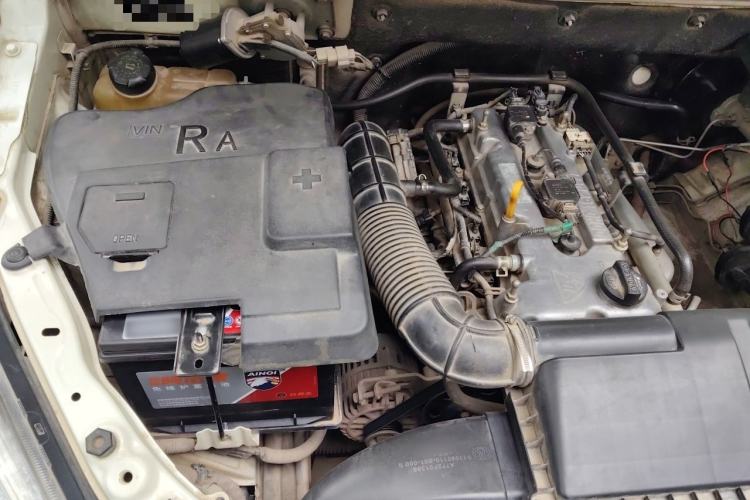 Used BAIC Weiwang M30 2015 1.5L Basic Version DAM15 Engine Bay Right