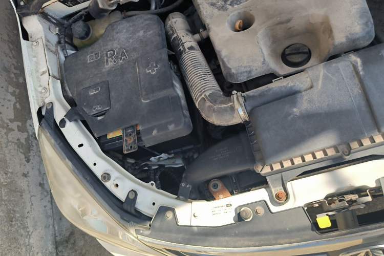 Used BAIC Weiwang M30 2015 1.5L Basic Version DAM15 Engine Bay Right