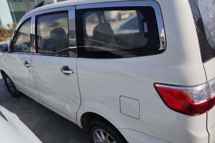 Used BAIC Weiwang M30 2015 1.5L Comfort version DAM15 Exterior 3