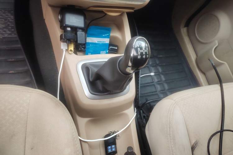 Used BAIC Weiwang M30 2015 1.5L Comfort version DAM15 Gear Lever