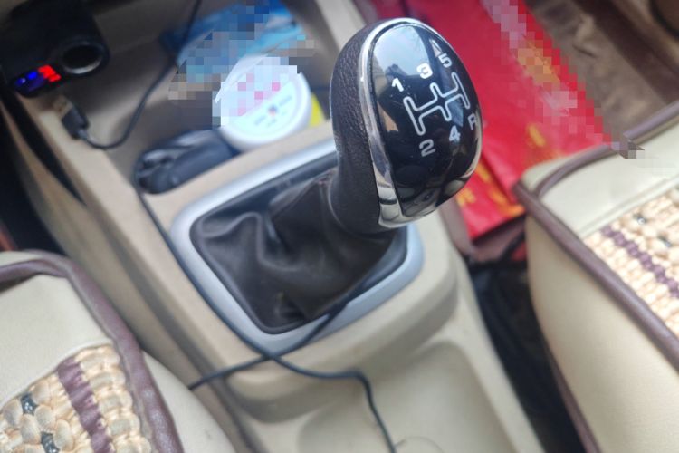 Used BAIC Weiwang M30 2015 1.5L Comfort version DAM15 Gear Lever