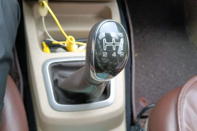 Used BAIC Weiwang M30 2015 1.5L Comfort Version BJ415B Gear Lever