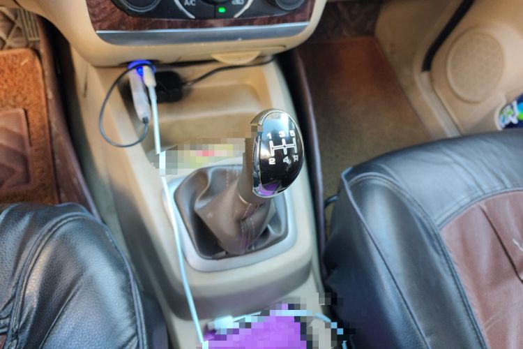 Used BAIC Weiwang M30 2015 1.5L Basic Version DAM15 Gear Lever
