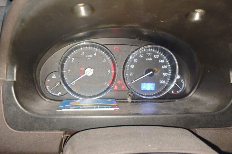 Used BAIC Weiwang M30 2015 1.5L Basic Version DAM15 Instrument Cluster