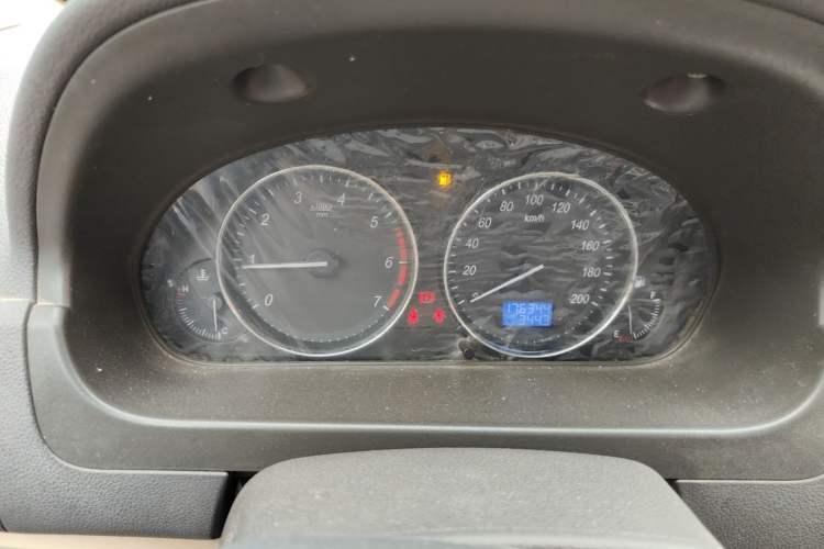 Used BAIC Weiwang M30 2015 1.5L Comfort version DAM15 Instrument Cluster
